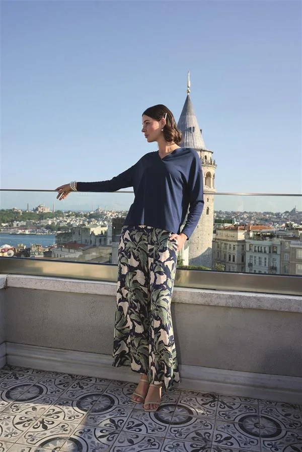 Arias Closet Yaprak Desenli Uzun Kollu V Yaka Pijama Takımı