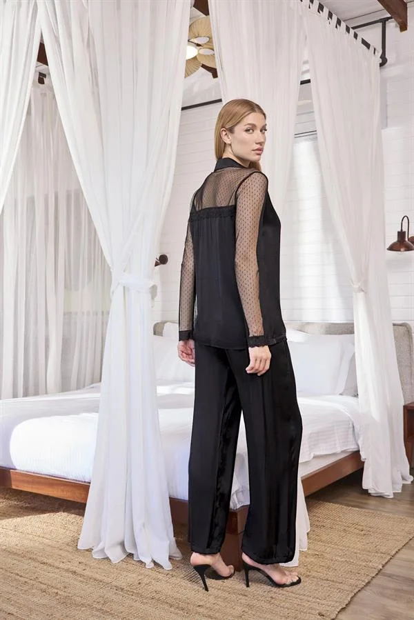 Arias Closet Dantelli ve Tüllü Uzun Kollu Önü Düğmeli Saten Pijama Takımı