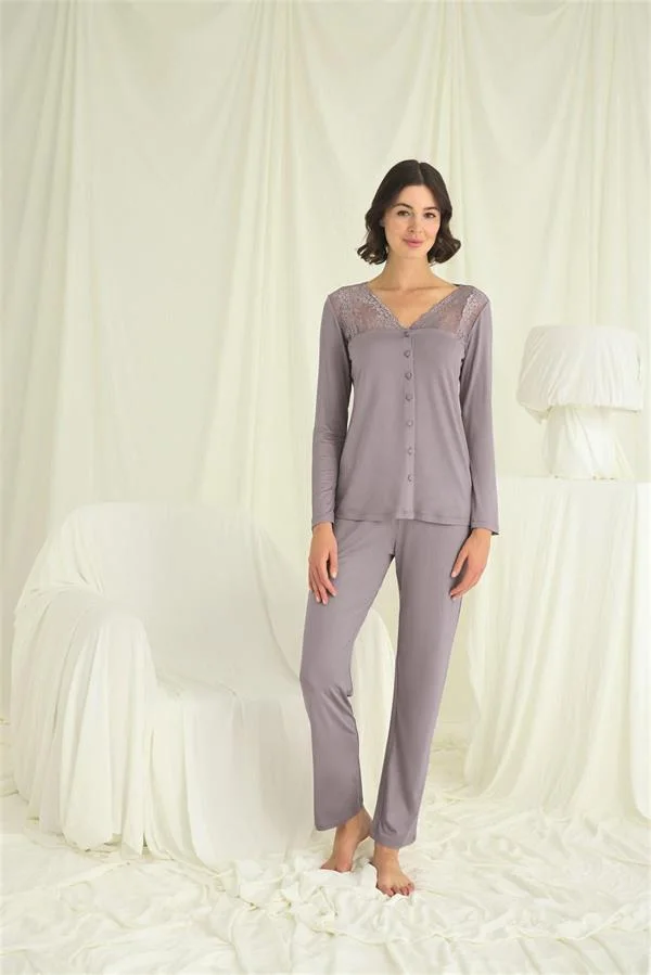 Arias Closet Yakası Kolu ve Omzu Dantelli Boydan Düğmeli Pijama Takımı