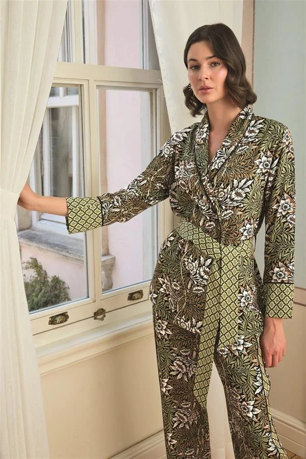 Arias Closet Çiçek Yaprak ve Etnik Desenli Pijama Takımı