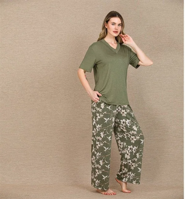 Arias Closet Şık Tasarım Çiçek Desenli Yeşil Kısa Kol Viskon Pijama Takımı