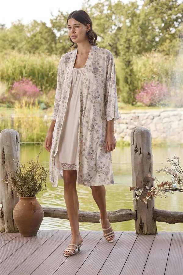 Arias Closet Çiçek Desenli ve Dantelli Sabahlık Takımı