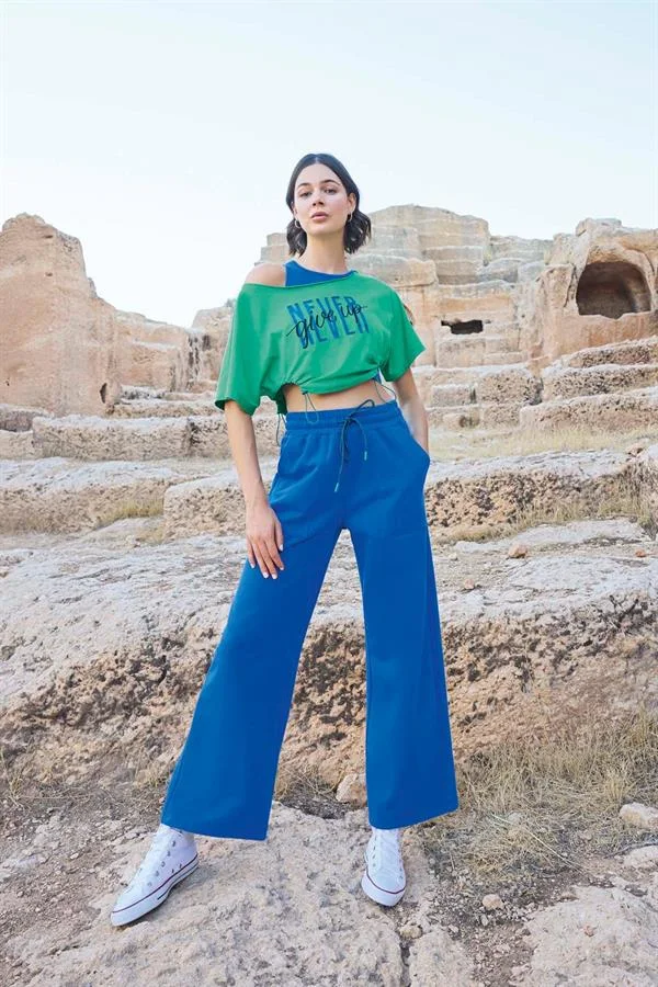 Arias Closet Kısa Kollu "Never Give Up" 3'lü Crop Eşofman Takımı