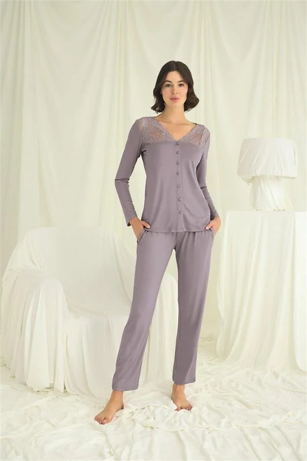 Arias Closet Yakası Kolu ve Omzu Dantelli Boydan Düğmeli Pijama Takımı