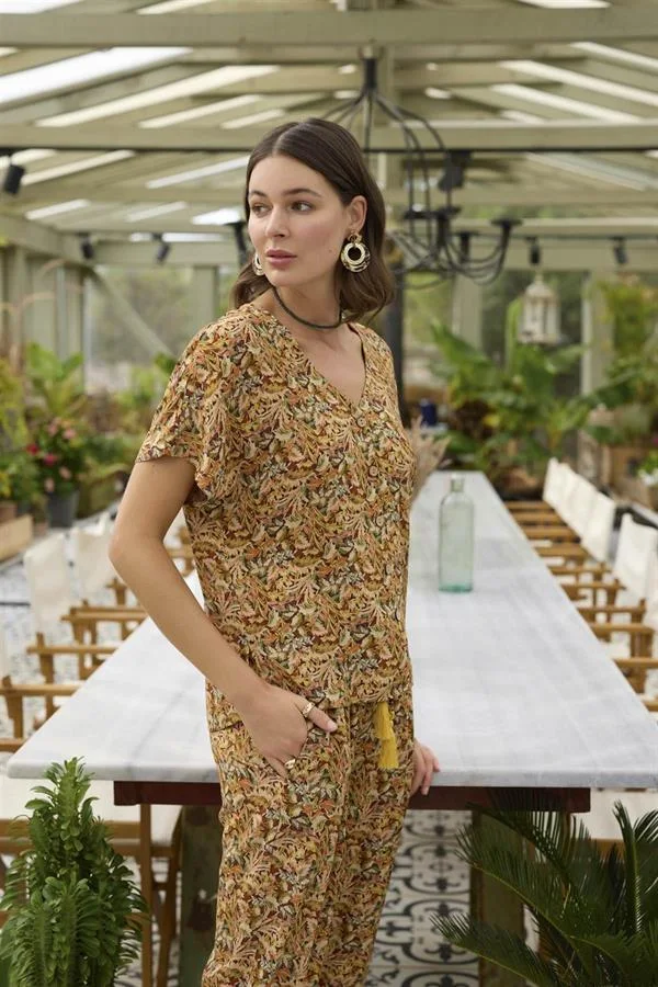 Arias Closet Çiçek ve Yaprak Desenli Önü Düğmeli Alt Üst Takım