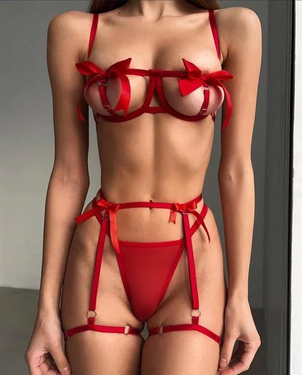 Arias Closet Özel Tasarım Kırmızı Kurdela Detaylı Jartiyerli Fantezi Sütyen String Takımı