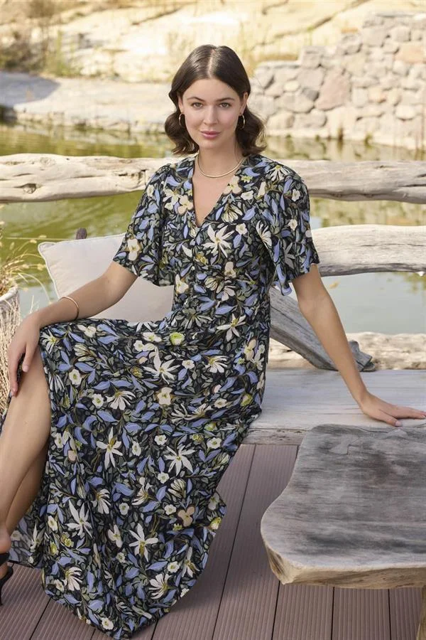 Arias Closet %100 Viskon Çiçek ve Yaprak Desenli Önü Düğmeli Elbise