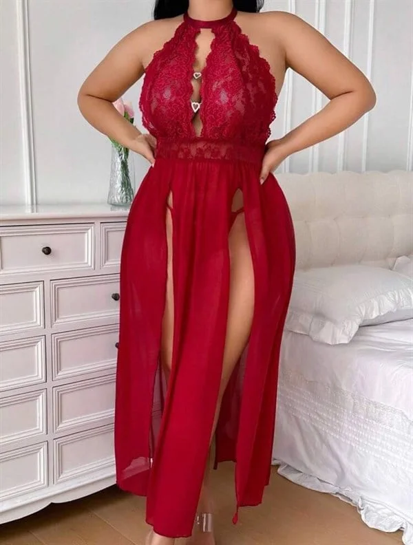 Arias Closet Büyük Beden Kırmızı Dantel İşlemeli Göğüs Detaylı Yırtmaçlı Fantezi Gecelik