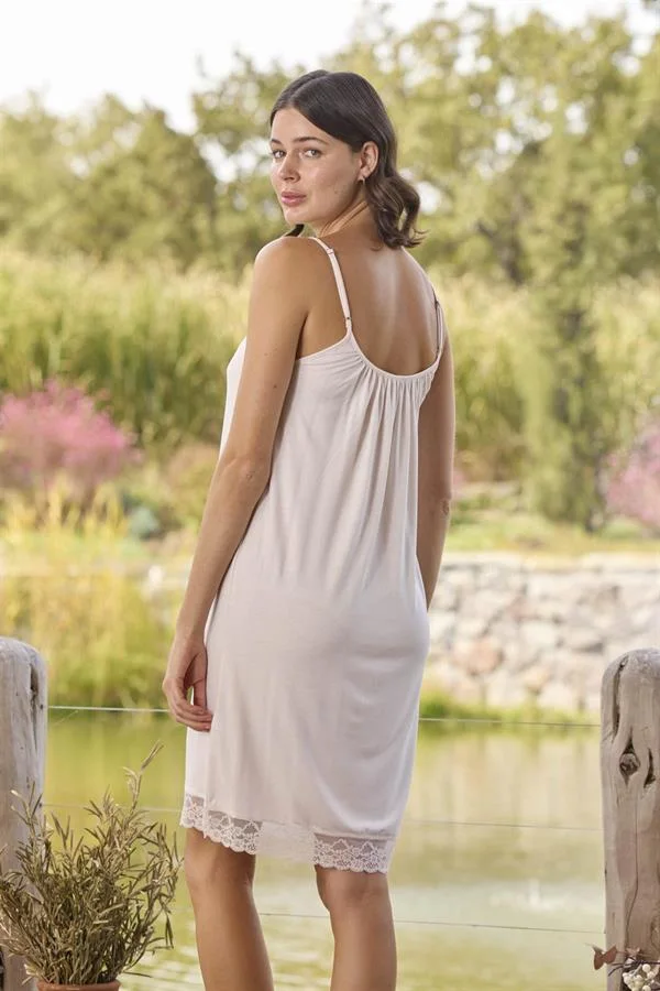 Arias Closet Çiçek Desenli ve Dantelli Sabahlık Takımı