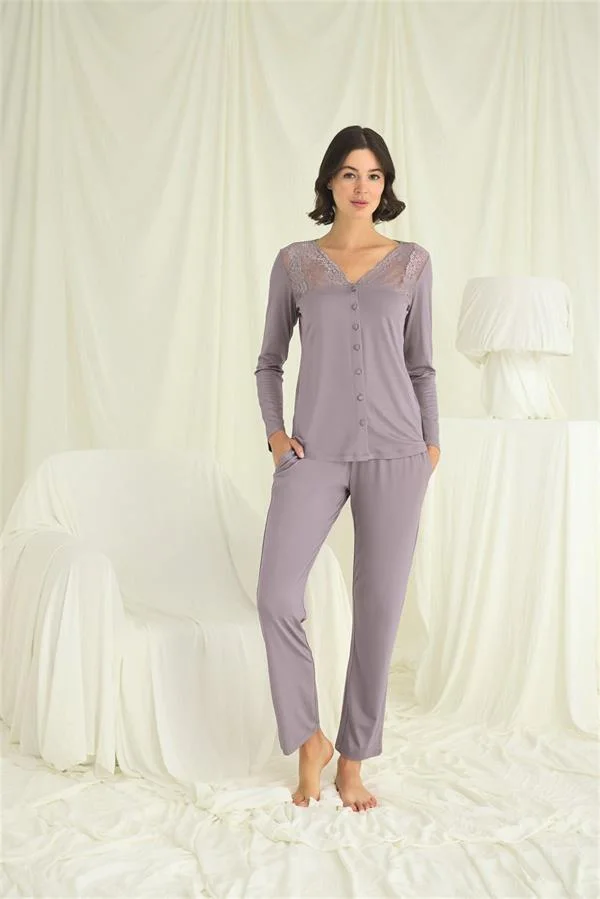 Arias Closet Yakası Kolu ve Omzu Dantelli Boydan Düğmeli Pijama Takımı
