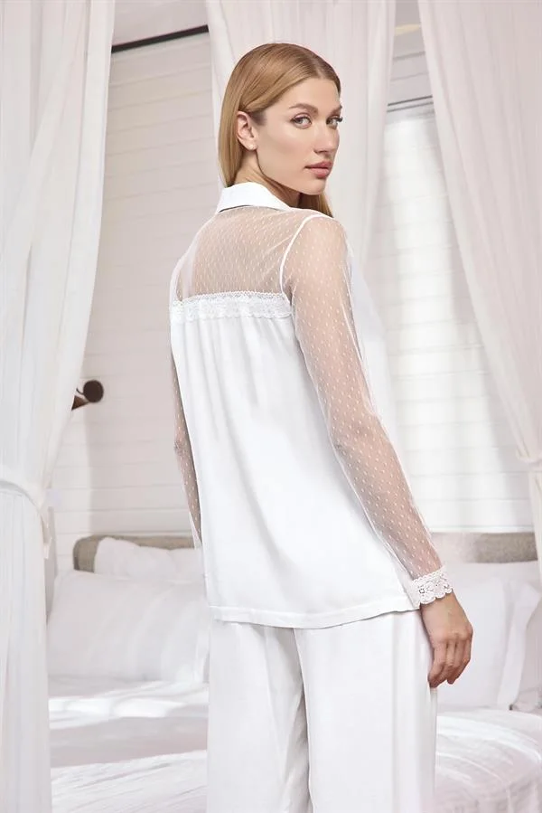 Arias Closet Dantelli ve Tüllü Uzun Kollu Önü Düğmeli Saten Pijama Takımı